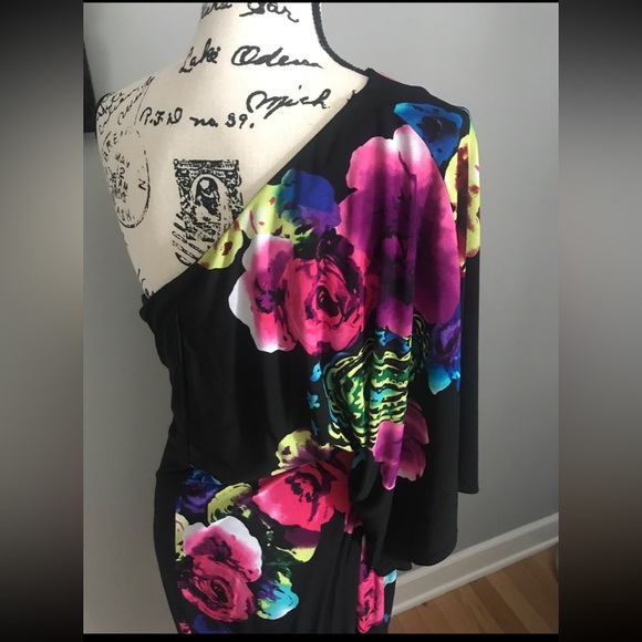 GORGEOUS Sexy Black Floral BISOU BISOU One Shoulder BODYCON Dress FAUX WRAP - Picture 5 of 7